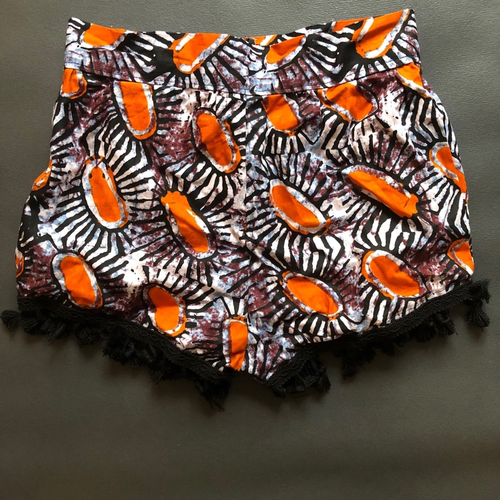 High waist shorts with colorful print